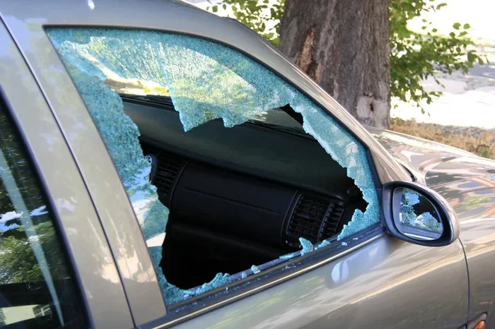 What to Do When Your Car Window Is Broken Right Now