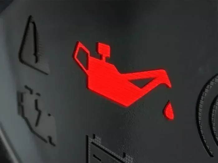 Does Low Engine Oil Show on the Dashboard Warning Light