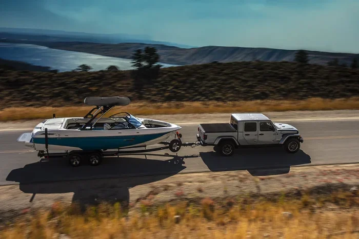 Can a Jeep Pull a Bayliner Element and How It Works