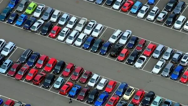 Best 7 Seater Cars in Delhi for Big Families 2025 Guide
