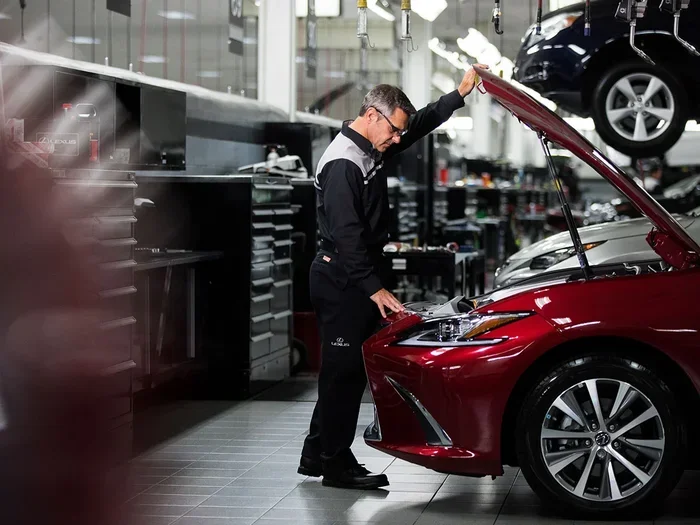 Can I Get My Lexus Serviced at a Toyota Dealer Today