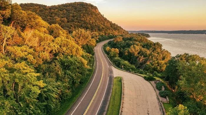 How Far Is Cadillac From Traverse City in Michigan