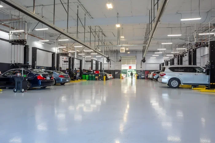 Can a Nissan Dealership Service Your Infiniti Today