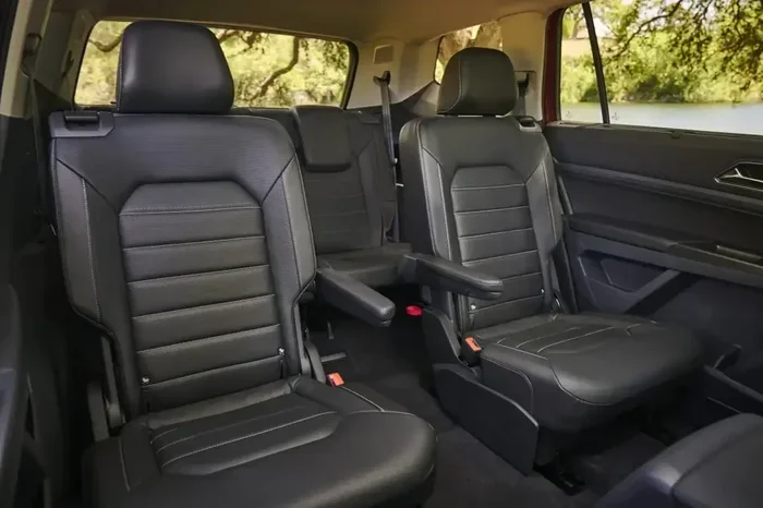 Does the Volkswagen Atlas Have Captains Chairs Inside